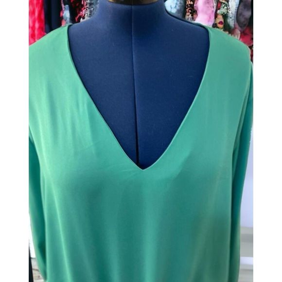 NWT! GLITZY Lifestyle Emerald Green Blouse, Size 4X - Picture 4 of 7